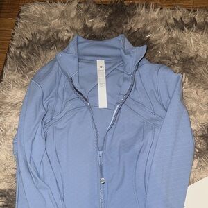 Lululemon define jacket diamond blue willow size 8

Never worn!